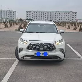 Toyota Highlander 2020