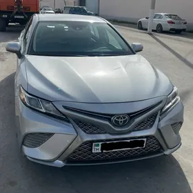 Toyota Camry 2020