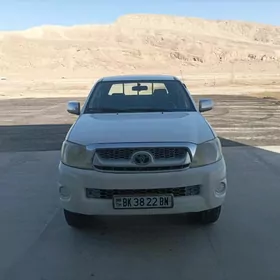 Toyota Hilux 2011
