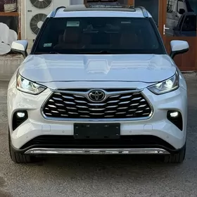 Toyota Highlander 2021