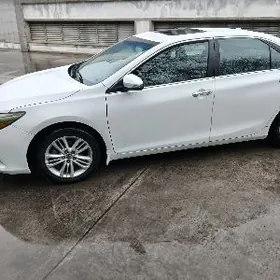 Toyota Camry 2017