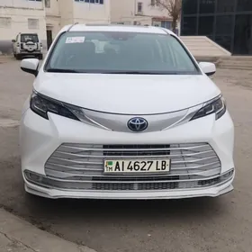 Toyota Sienna 2022