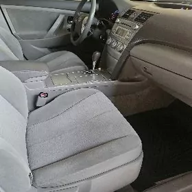 Toyota Camry 2010