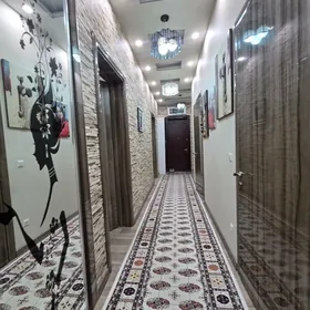 Подвийский 1эт 3комн