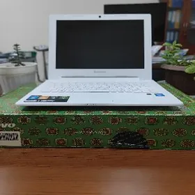 Okuwcy kompyuter LENOVO