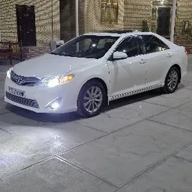 Toyota Camry 2012