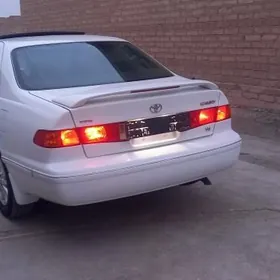 Toyota Camry 2000