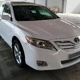 Toyota Camry 2011
