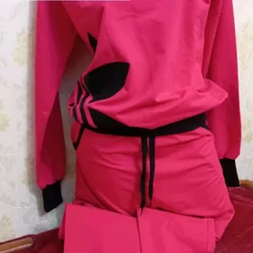 Спортивный костюм