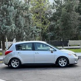 Nissan Versa 2010