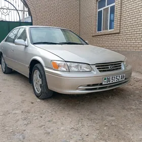 Toyota Camry 2000