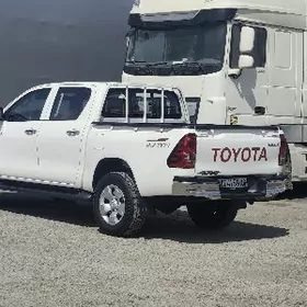 Toyota Hilux 2019
