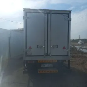 Mitsubishi Canter 2025