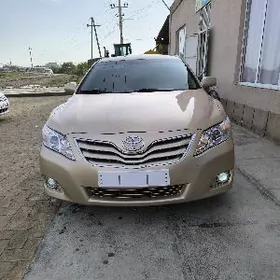 Toyota Camry 2011