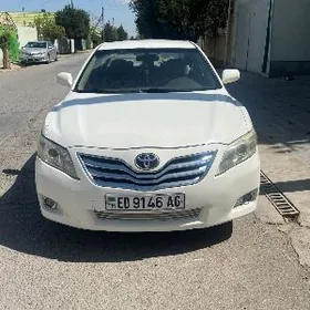 Toyota Camry 2010