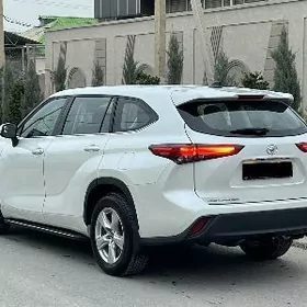Toyota Highlander 2022