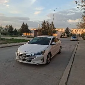 Hyundai Elantra 2020