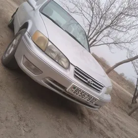 Toyota Camry 2000
