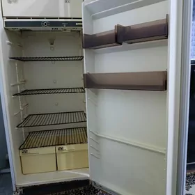 Холодильник.