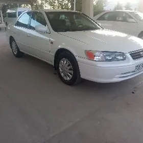 Toyota Camry 2000