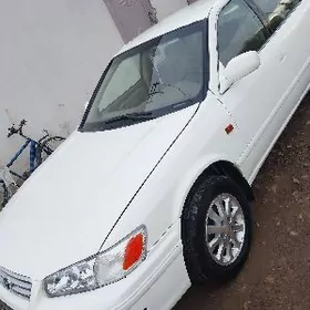 Toyota Camry 2001