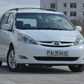 Toyota Sienna 2008