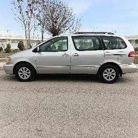 Toyota Sienna 2001