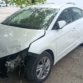 Hyundai Elantra 2019