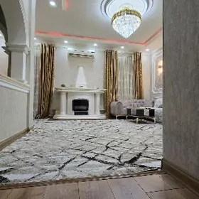 Свобода Высокий потолок 1 этаж