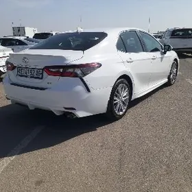 Toyota Camry 2022