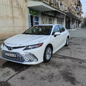 Toyota Camry 2022