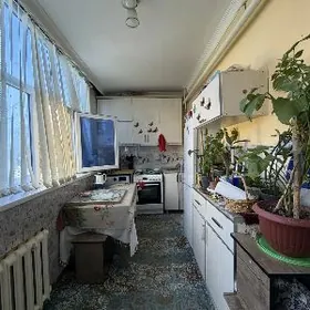 2 ком 3/1 этаж 4 мкр