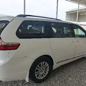 Toyota Sienna 2015