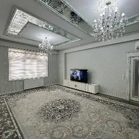 GURTLY 4 KOMNAT EWRO