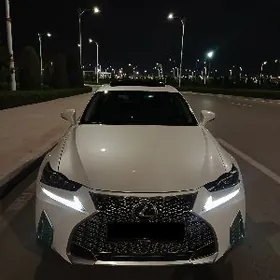 Lexus IS 300 2020