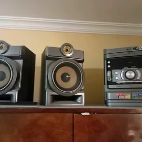 музыкальный центр