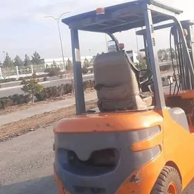 Kara Forklift 2014