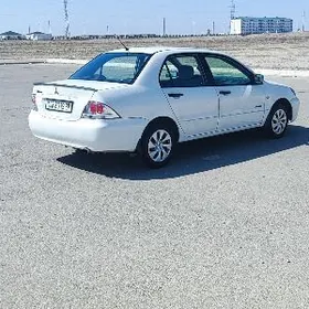 Mitsubishi Lancer 2011