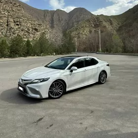 Toyota Camry 2023