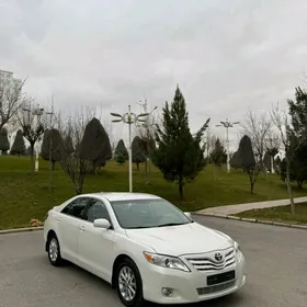 Toyota Camry 2011