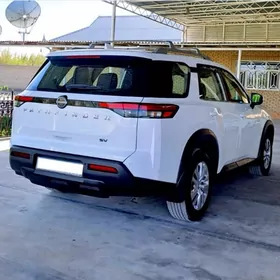 Nissan Pathfinder 2022