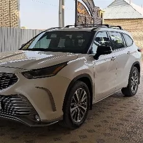 Toyota Highlander 2021