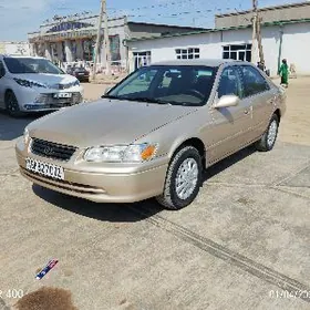 Toyota Camry 2000