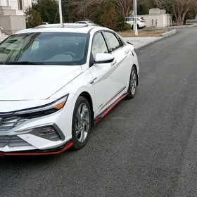 Hyundai Elantra 2025