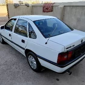 Opel Vectra 1989