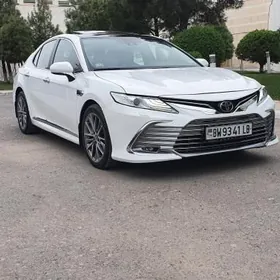 Toyota Camry 2020