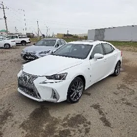Lexus IS 300 2018