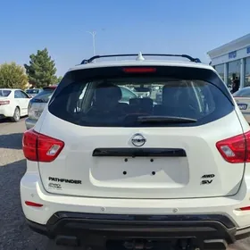 Nissan Pathfinder 2020