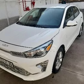 Kia Rio 2021