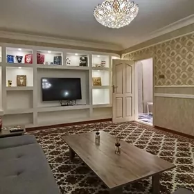 4 МКР  3 комнатная 1 этаж